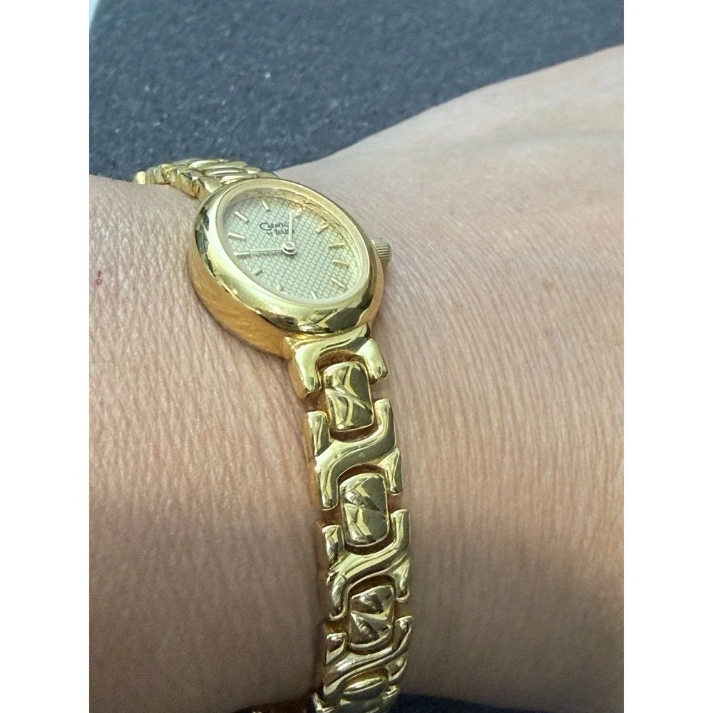 Vintage‎ Caravelle by Bulova Oval Watch 90s Dress Watch 15 Quartz Not Tested